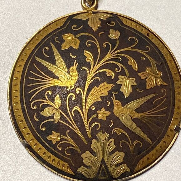 Round Damascene Floral and Bird Pendant - Picture 3 of 6